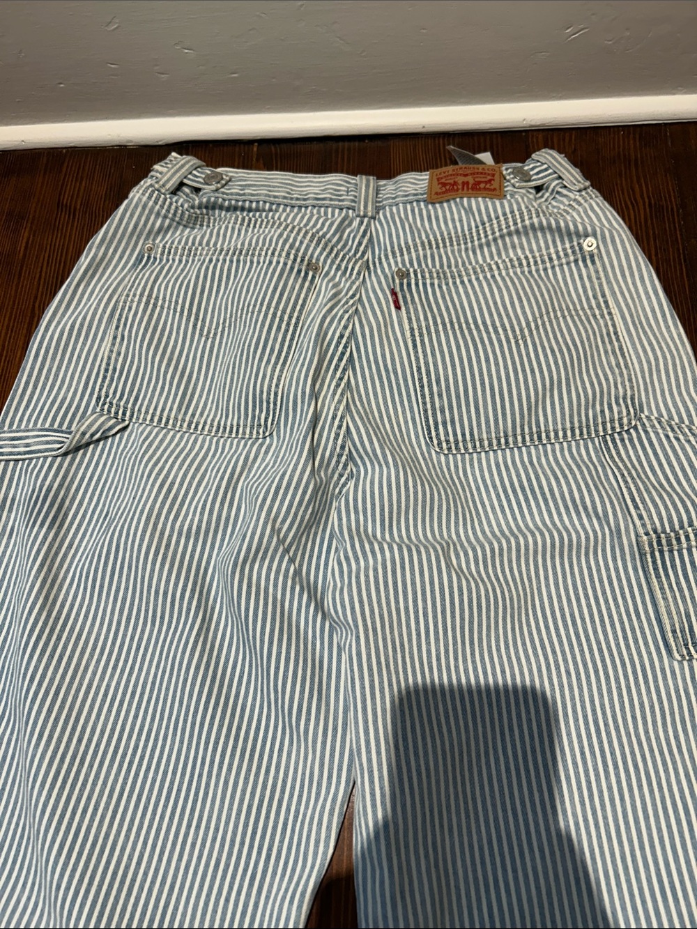 Levi's Blue and White Striped Denim cinch baggy - Picture 3 of 7